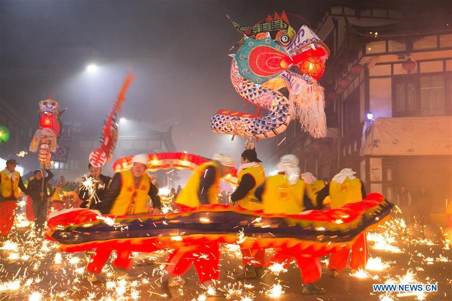 People perform dragon dance to celebrate the upcoming Lantern Festival, which falls on Feb. 19 this year, in Dafang County of Bijie City, southwest China\'s Guizhou Province, Feb. 13, 2019. (Xinhua/Luo Dafu)