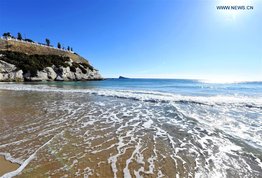Photo taken on Feb. 16, 2019 shows the view of seashore in the city of Benidorm, the Province of Alicante, Spain. (Xinhua/Guo Qiuda)