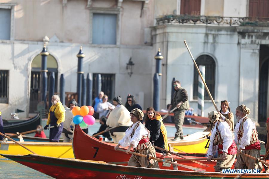 People participate in a water parade during the Venice Carnival in Venice, Italy, on Feb. 17, 2019. The Venice Carnival 2019 kicked off on Saturday and will last until March 5. (Xinhua/Cheng Tingting)