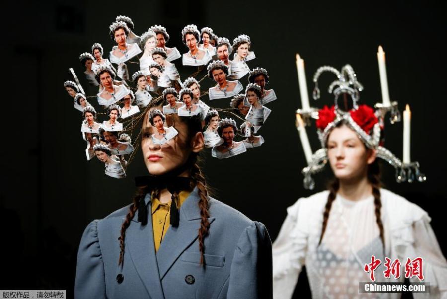 A model presents a creation adorned with images of Britain\'s Queen Elizabeth II during the pushBUTTON catwalk show at London Fashion Week Women\'s A/W19 in London, February 19, 2019. (Photo/Agencies)