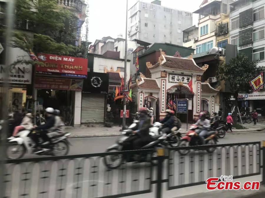 Photo taken on Feb 25 shows a busy road in Hanoi, Vietnam before Kim-Trump Summit. (Photo; China News Service/Meng Xiangjun)