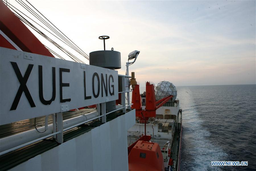 Photo taken on March 4, 2019 shows China\'s research icebreaker Xuelong sailing in the Northern Hemisphere. Xuelong, carrying members of China\'s 35th research mission to Antarctica, crossed the equator and returned to the Northern Hemisphere on early Monday morning. (Xinhua/Liu Shiping)