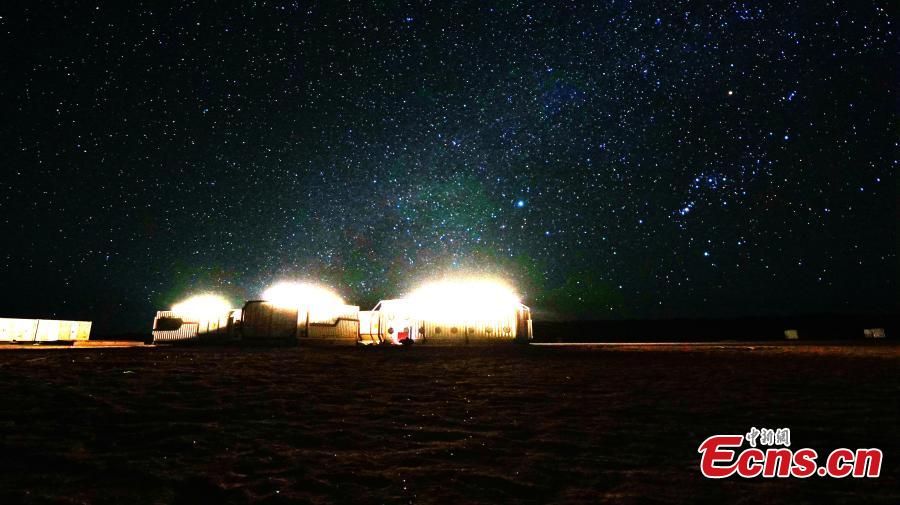 The stars in the sky observed at the Mars Camp in Lenghu Town, Northwest China\'s Qinghai Province, March 5, 2019. The camp is named for its unique Yadan landforms, or dry areas with wind erosion landscape. (Photo: China News Service/Ye Ziyi)
