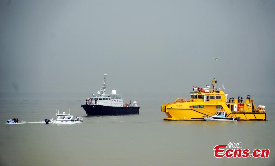 The Marine and Water Bureau and other related departments in Macao carry out a drill aimed at strengthening marine response capabilities in the event of an emergency, March 6, 2019. For the first time, a drone was used to assist search and rescue in the one-and-a-half-hour drill. (Photo: China News Service/Zhong Xin)