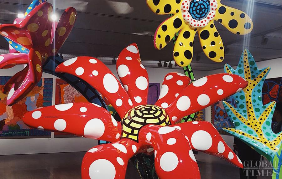 Flower sculptures displayed at the exhibition.  (Photos: Chen Xia/GT)