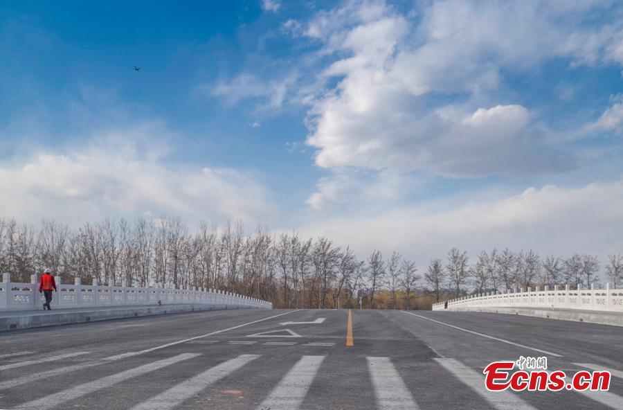 A view of the Yongtong Bridge in Beijing, March 13, 2019. The bridge, established in 1446, is a cultural relic under state protection and also part of the Grand Canal, a vast waterway and a UNESCO world culture heritage site. A new bridge has been constructed that will soon be put into use, diverting vehicle traffic from the historical bridge, which will receive better conservation. (Photo: China News Service/Jia Tianyong)