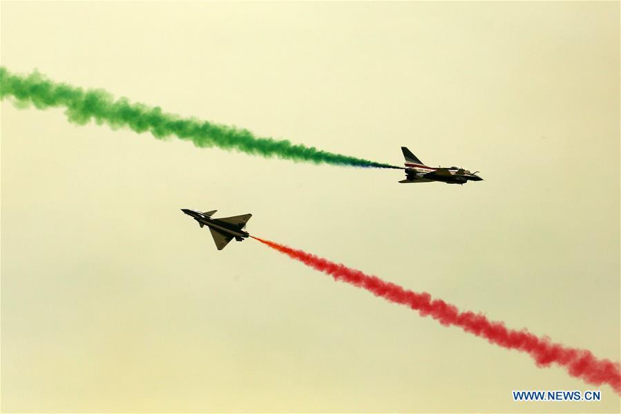 J-10 fighter jets of China\'s Bayi Aerobatic Team perform during the rehearsal of the Pakistan National Day army parade in Islamabad, capital of Pakistan, March 18, 2019. Pakistan National Day, also known as Pakistan Resolution Day or Republic Day, is celebrated annually on March 23. (Xinhua/Ahmad Kamal)