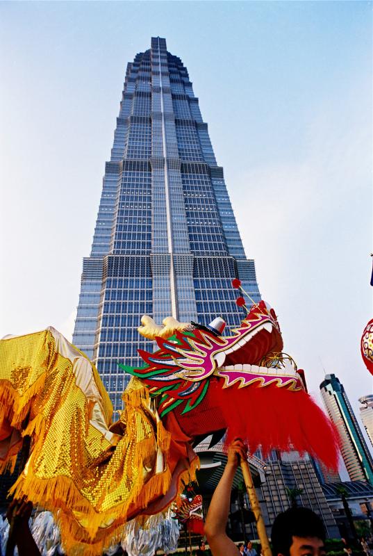 Its postmodern form draws on traditional Chinese architecture such as the tiered pagoda. (Photo by Zheng Xianzhang/for chinadaily.com.cn)