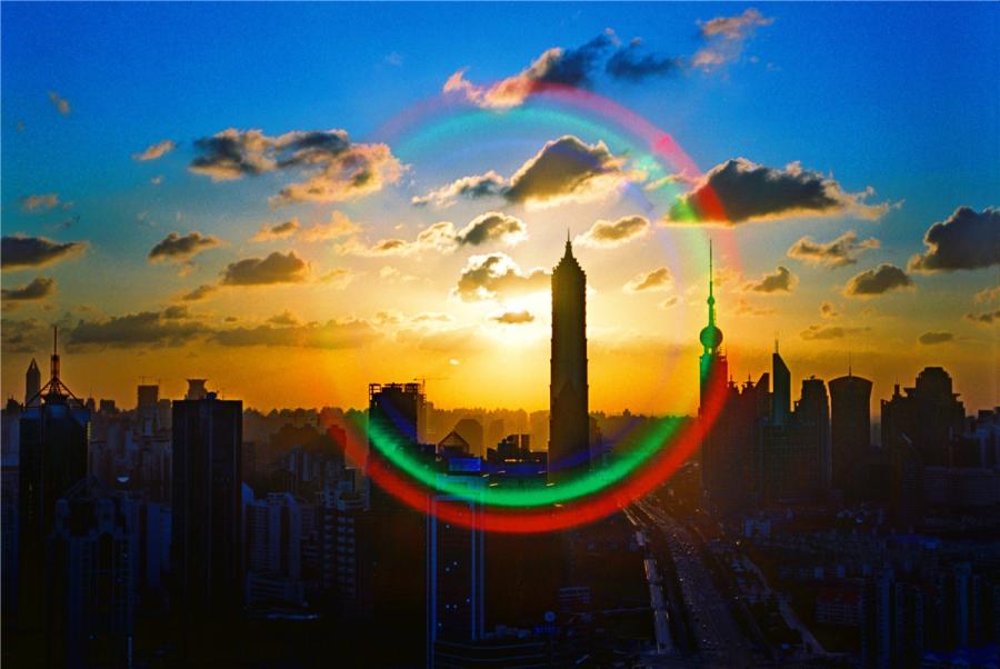 Standing at 420.5 meters, it was the tallest building in China from 1998, when it was completed, to 2007. (Photo by Zheng Xianzhang/for chinadaily.com.cn)