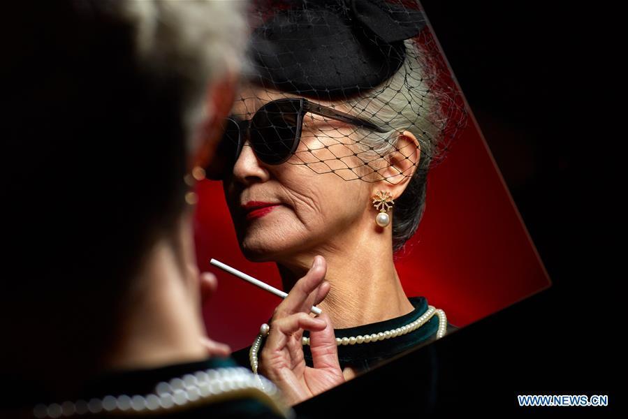 The glamour shot of Bai Jinqin provided by herself is released on March 28, 2019. Bai Jinqin, a 74-year-old bodybuilding adept, has kept exercising for 14 years. After finishing her housework, Bai likes to spend one hour every day at the gym to build her body. The hobby has rewarded her with good physique and energy. (Xinhua)
