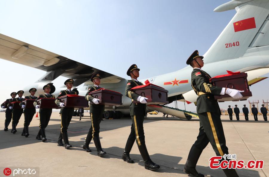 A ceremony at Incheon International Airport in South Korea to hand over remains of 10 volunteer soldiers killed in the 1950-1953 Korean War, April 3, 2019. From 2014 to 2018, the remains of 589 soldiers were returned to China from South Korea. (Photo/IC)