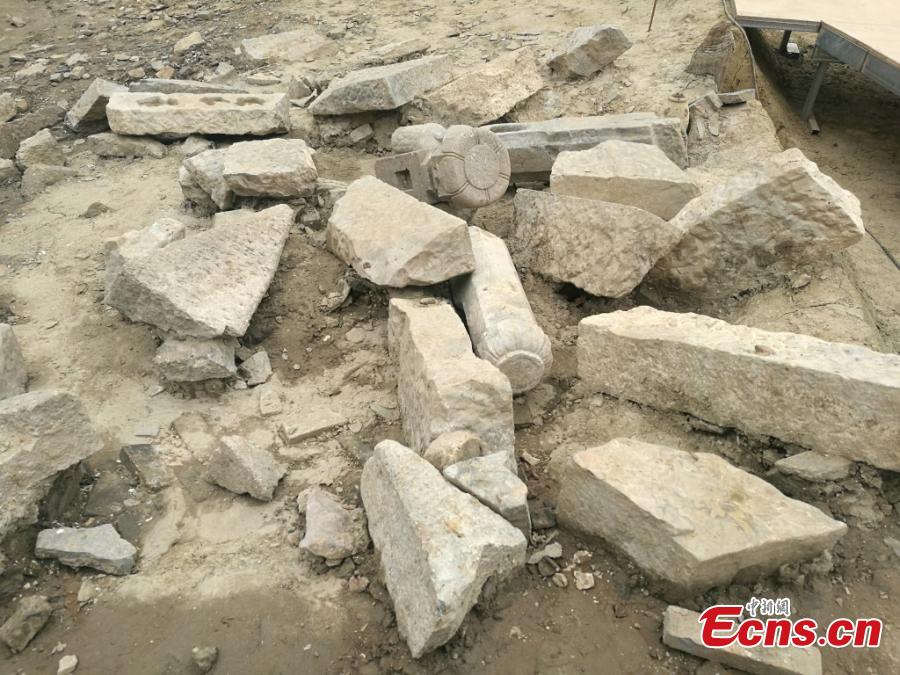 The remains of a stone bridge are seen at the Huangsipu ruins in Yangshe Town, Zhangjiagang City, Jiangsu Province, April 2, 2019. Archaeologists have agreed the ruins are where Jianzhen, a Buddhist monk in the Tang Dynasty (618-907), set off to visit Japan in his sixth, and also final, attempt to do so. Nanjing Museum has organized six excavations at the site since 2008, discovering remains of a bridge, a house and a well dating back to the Tang and Song dynasties. Huangsipu is considered to have been an important port on the lower reaches of the Yangtze River. (Photo: China News Service/Zhong Sheng)