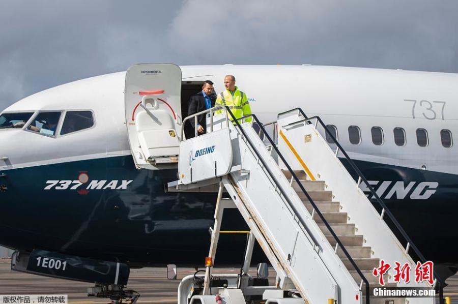 Boeing Chairman, President and CEO Dennis Muilenburg joined Boeing test pilots aboard a 737 MAX 7 flight for a demonstration of the updated MCAS software, April 3, 2019. (Photo/Agencies)