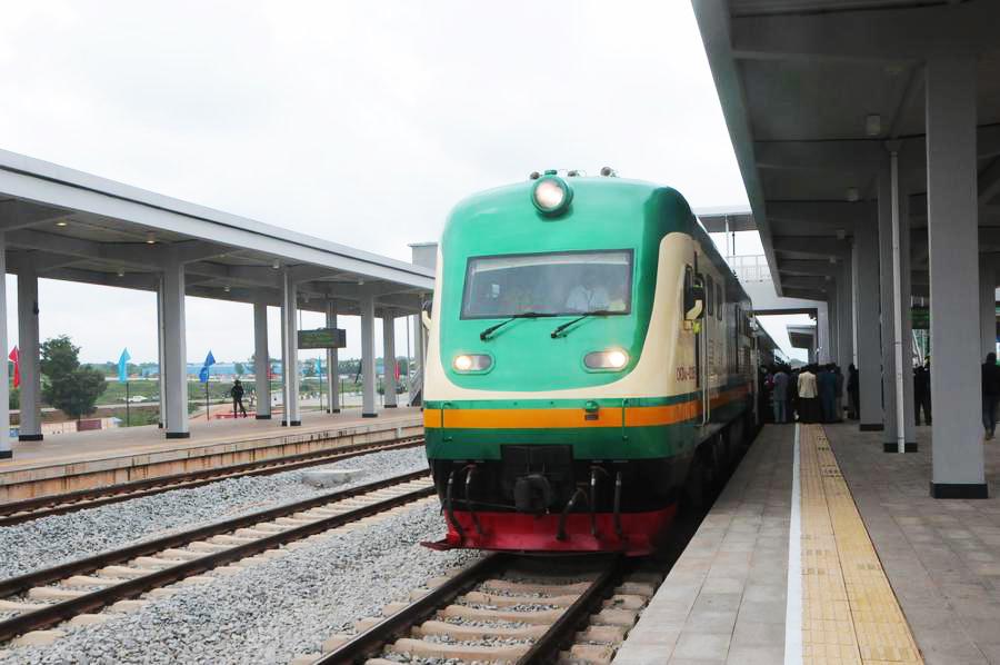 A train stops at the Idu Railway Station in Abuja, Nigeria on July 26, 2016. The Abuja?Kaduna Railway is the first standard gauge railway in Nigeria. (Photo/Xinhua)
The Abuja?Kaduna Railway, as the first segment of the Lagos?Kano standard gauge project, the first standard gauge railway in Nigeria and West Africa, was officially inaugurated and started commercial operation on July 26, 2016.

The railway, constructed by China Civil Engineering Construction Corporation, is the first overseas railway fully adopting the Chinese railway standard. Spanning 186.5 kilometers, it alleviates traffic tension, improves the investment environment and promotes the coordinated development of regional economy and society.

By Jan. 11, the train service had delivered 1.23 million passengers and had safely operated for 900 days without any major accident recorded since its inception.