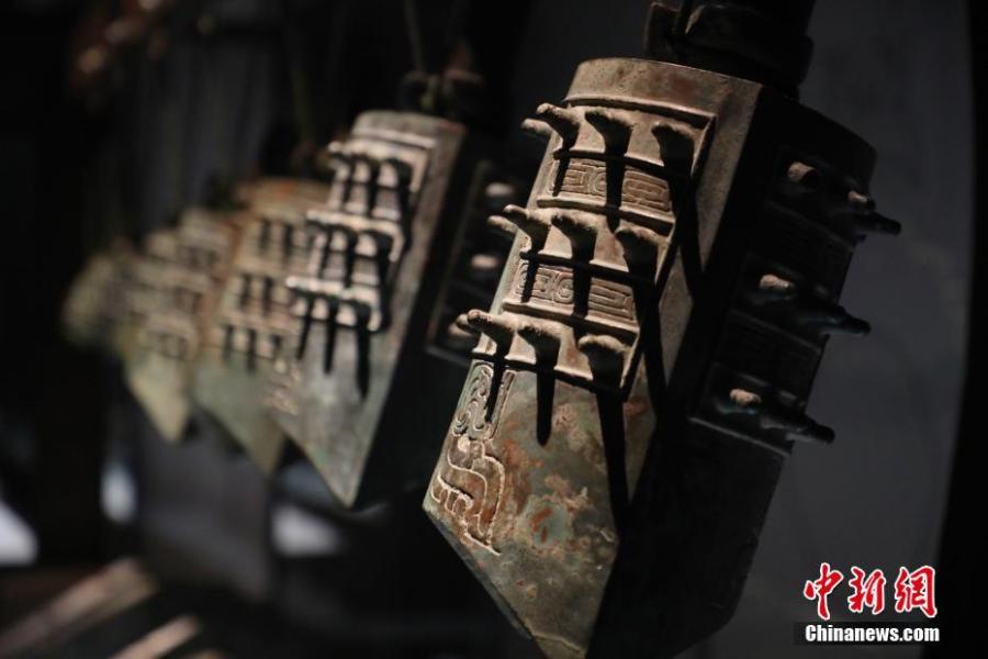 Displays at the relics museum of the Rui state in Liangdai Village in Hancheng City, Shaanxi Province, April 3, 2019. The museum is built upon the tomb complex of the Rui state during ancient China\'s Zhou Dynasty (1046 BC - 256 BC). Inscriptions on bronze vessels from the tombs indicated the occupants were the monarchs of the Rui state and their spouses. (Photo: China News Service/Zhao Hao)