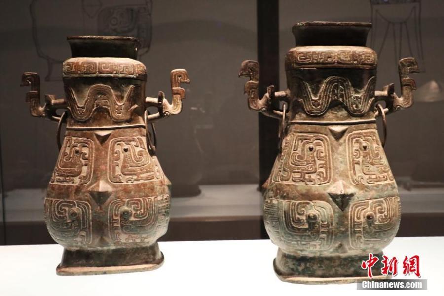 Displays at the relics museum of the Rui state in Liangdai Village in Hancheng City, Shaanxi Province, April 3, 2019. The museum is built upon the tomb complex of the Rui state during ancient China\'s Zhou Dynasty (1046 BC - 256 BC). Inscriptions on bronze vessels from the tombs indicated the occupants were the monarchs of the Rui state and their spouses. (Photo: China News Service/Zhao Hao)