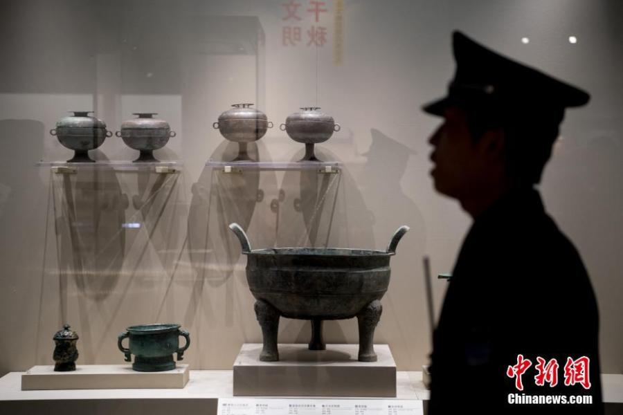 Cultural relics on display at a ceremony in Shanxi Province, April 9, 2019. Shanxi police handed over 12,633 cultural relics seized in campaigns combating all kinds of crimes related to antiquities since 2018 to the Shanxi Provincial Cultural Relics Bureau on Tuesday, including 73 first-class state relics. (Photo: China News Service/Li Tingyao)