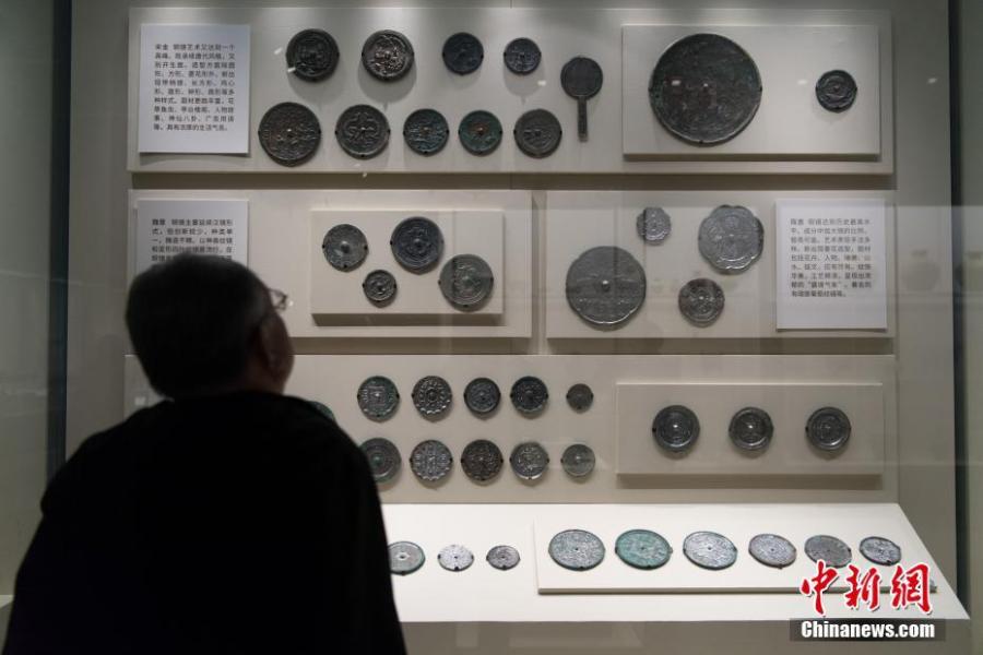 Cultural relics on display at a ceremony in Shanxi Province, April 9, 2019. Shanxi police handed over 12,633 cultural relics seized in campaigns combating all kinds of crimes related to antiquities since 2018 to the Shanxi Provincial Cultural Relics Bureau on Tuesday, including 73 first-class state relics. (Photo: China News Service/Li Tingyao)