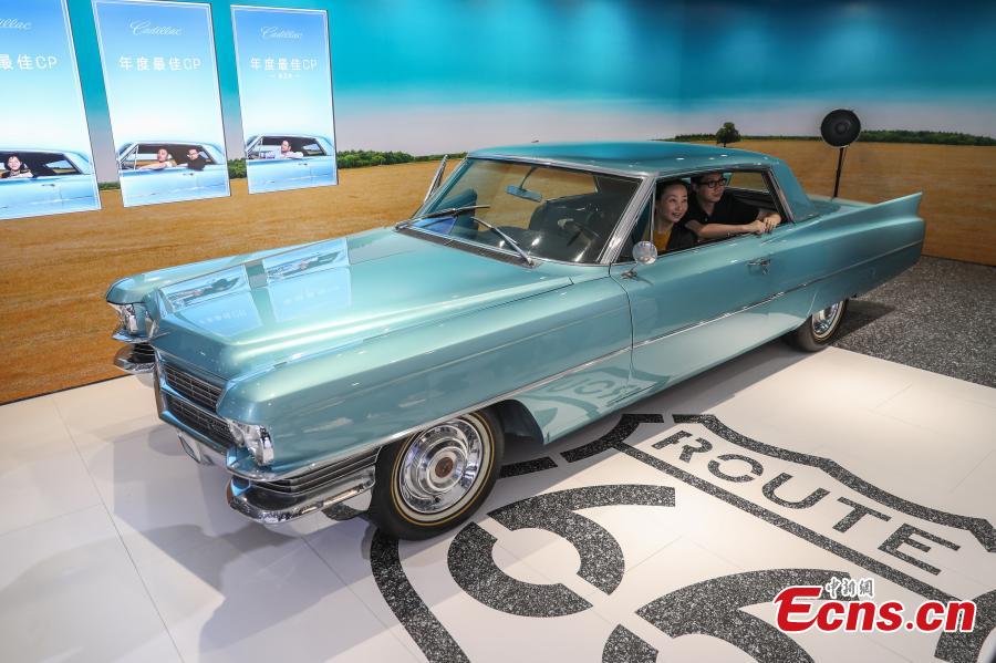 Photo taken on April 17, 2019 shows vintage cars from different brands on show during the 2019 Shanghai auto show. The 18th Shanghai International Automobile Industry Exhibition has attracted over 1,000 exhibitors from 20 countries and regions worldwide, according to organizers. (Photo: China News Service/Zhang Hengwei)