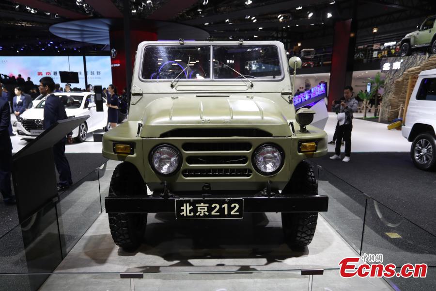 Photo taken on April 17, 2019 shows vintage cars from different brands on show during the 2019 Shanghai auto show. The 18th Shanghai International Automobile Industry Exhibition has attracted over 1,000 exhibitors from 20 countries and regions worldwide, according to organizers. (Photo: China News Service/Zhang Hengwei)
