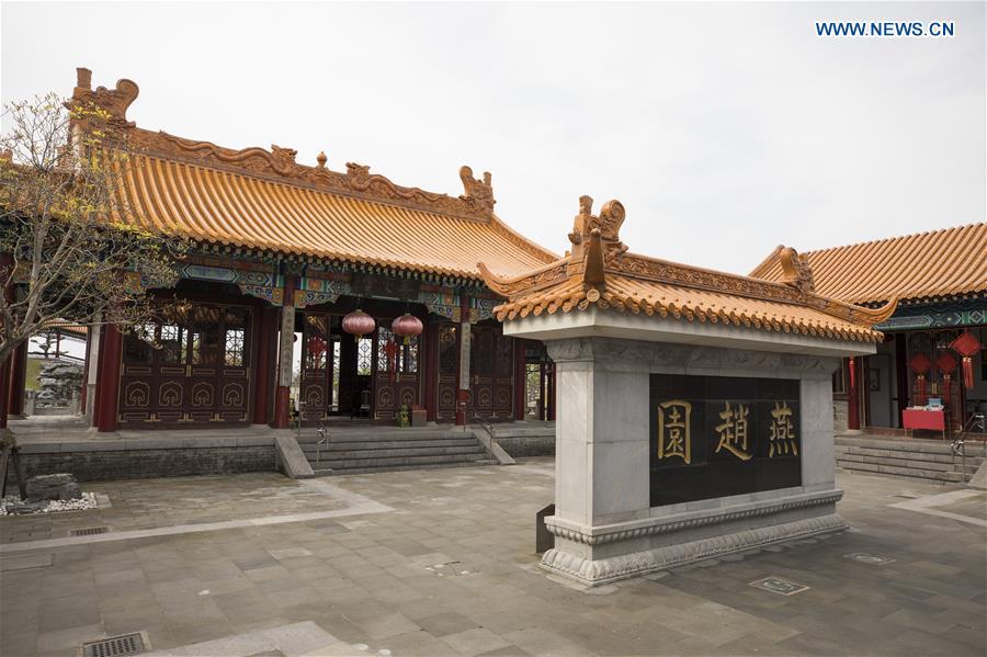 Photo taken on April 18, 2019 shows the entrance of the Encho-en garden in Tottori, Japan. Covering an area of about 10,000 square meters, Encho-en is one of the biggest full-scaled Chinese-style garden in Japan. It was built in 1995 to show the friendship between Tottori and north China\'s Hebei Province. The designing and materials procurement and processing took place in China. The main building was shop-assembled in China before the final assembly in Japan. All these steps were supervised by Chinese engineers. (Xinhua/Du Xiaoyi)