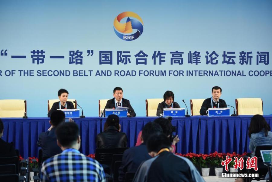 A venue for volunteers inside the media center for the second Belt and Road Forum for International Cooperation (BRF) in Beijing, April 23, 2019. Over 4,100 reporters have registered to cover the forum, including more than 1,600 from abroad. (Photo: China News Service/Hou Yu)