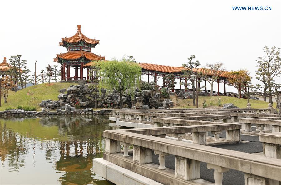 Photo taken on April 18, 2019 shows a view at the Encho-en garden in Tottori, Japan. Covering an area of about 10,000 square meters, Encho-en is one of the biggest full-scaled Chinese-style garden in Japan. It was built in 1995 to show the friendship between Tottori and north China\'s Hebei Province. The designing and materials procurement and processing took place in China. The main building was shop-assembled in China before the final assembly in Japan. All these steps were supervised by Chinese engineers. (Xinhua/Du Xiaoyi)