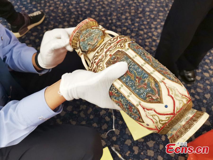 Shenzhen Customs shows items seized during coordinated anti-smuggling campaigns in Shenzhen, Wuxi and Shanghai, during a news conference in Shenzhen, Guangdong province, April 25, 2019. Authorities seized 10 suspects and illegal wildlife products weighing 209 kilograms, such as ivory and rhinoceros horns. (Photo: China News Service/Chen Wen)