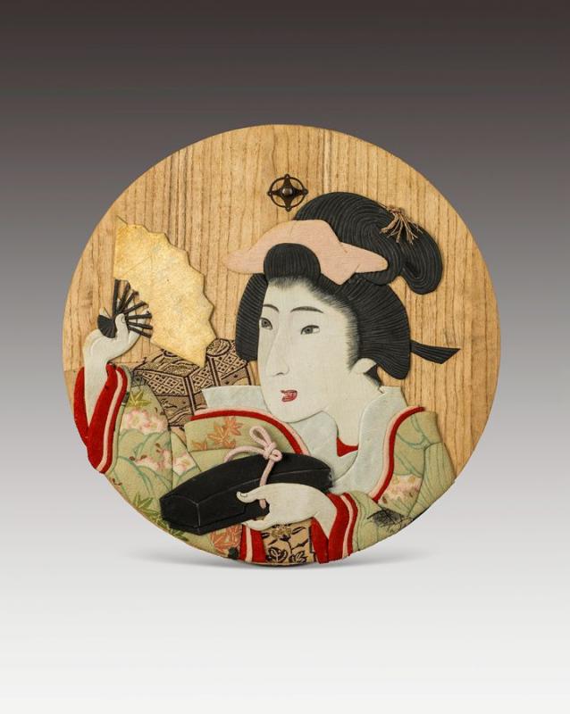 Bronze mirrors bearing intricate carved patterns on the back once played a major role in the daily life of the Chinese and the Japanese. (Photo provided to chinadaily.com.cn)