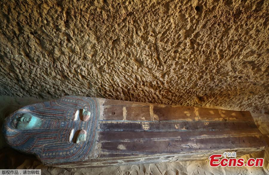 An ancient sarcophagus is pictured at the newly discovered burial site, the Tomb of Behnui-Ka and Nwi, dating back to circa 2500 B.C. near the Great Pyramids in Giza, on the outskirts of Cairo, Egypt May 4, 2019. (Photo/Agencies)
