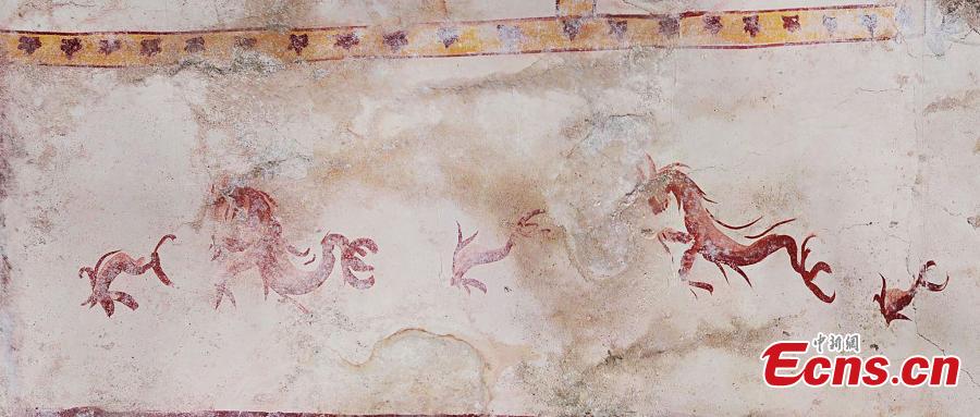 Photo shows details of a decoration in the newly discovered room of the Nero Domus Aurea, in Rome. (VCG/PARCO ARCHEOLOGICO DEL COLOSSEO)