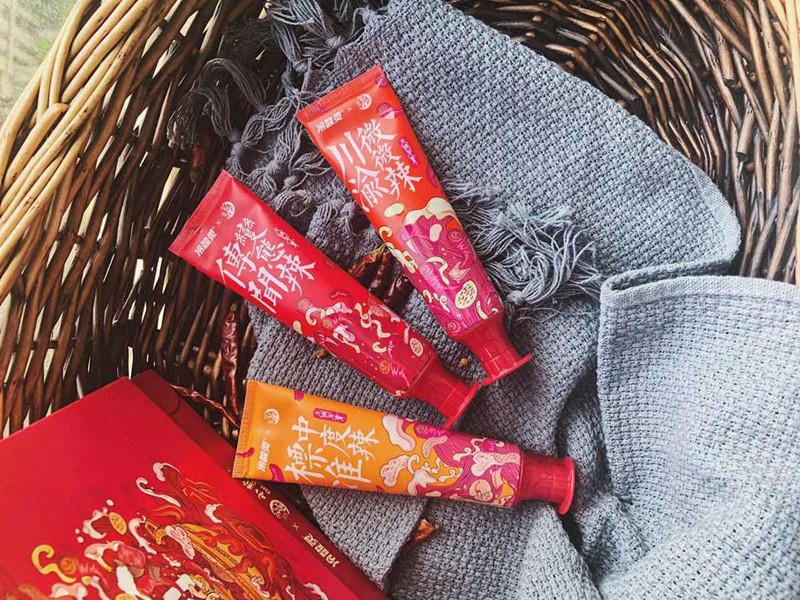 A hot pot-flavored toothpaste developed by a Chongqing dental care company has attracted huge public interest. (Photo provided to chinadaily.com.cn)
A special toothpaste flavored like spicy hot pot recently attracted sizable public interest, and the first batch of online orders sold out in minutes.

The new product was developed by a dental care company in Chongqing and a hot pot restaurant chain. It has three flavors according to the degree of heat, from mild to extremely hot.

Chongqing, a municipality in Southwest China, is known as the country\'s \
