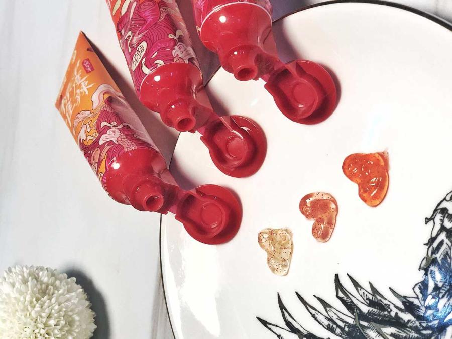 A hot pot-flavored toothpaste developed by a Chongqing dental care company has attracted huge public interest. (Photo provided to chinadaily.com.cn)
