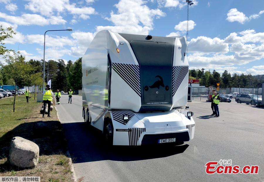 Resembling the helmet of a Star Wars stormtrooper, a driverless electric truck began daily freight deliveries on a public road in Sweden on May 15, 2019, in what developer Einride and logistics customer DB Schenker described as a world first. (Photo/Agencies)