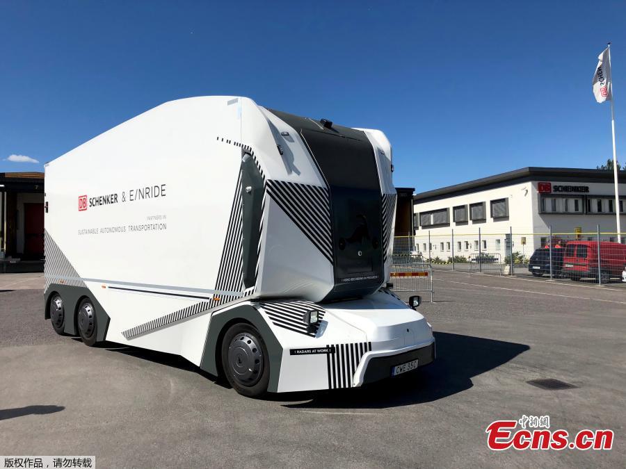 Resembling the helmet of a Star Wars stormtrooper, a driverless electric truck began daily freight deliveries on a public road in Sweden on May 15, 2019, in what developer Einride and logistics customer DB Schenker described as a world first. (Photo/Agencies)
