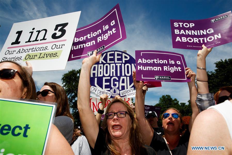 People protest during a rally calling for abortion rights outside the U.S. Supreme Court in Washington D.C., the United States, on May 21, 2019. Alabama enacted a new law recently to ban all abortions, except in the cases in which the mother\'s life is in danger. It is the latest state to join the camp to make abortions illegal from the time as early as of detected fetal heartbeat, around six weeks of gestation. (Xinhua/Ting Shen)