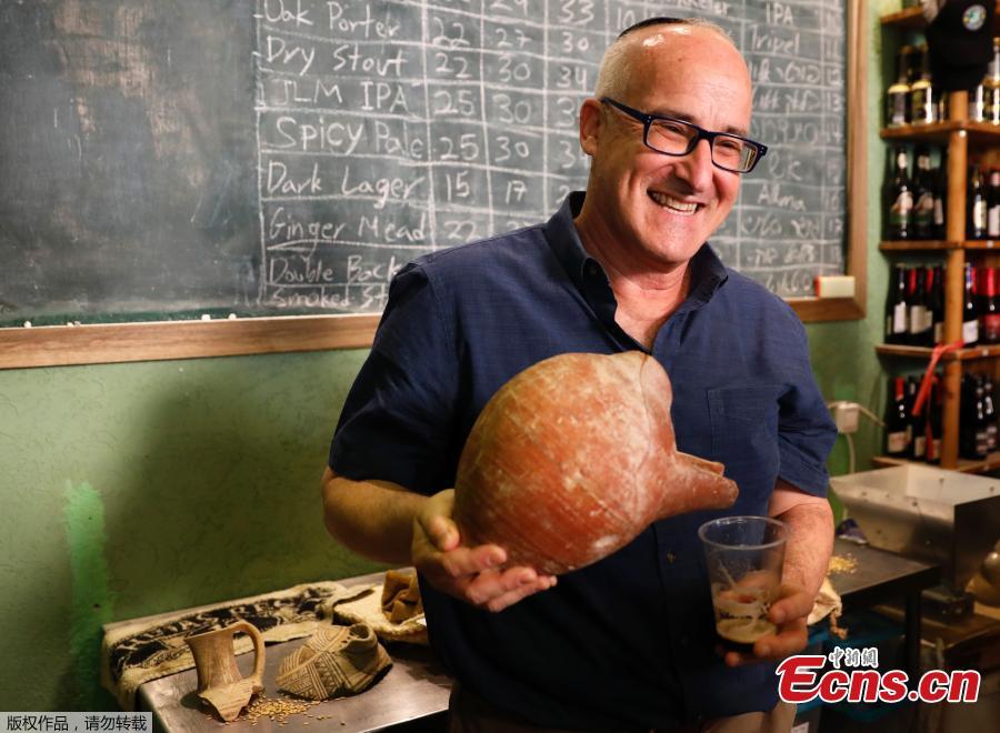 Researchers from the Antiquities Authority and three Israeli universities extracted six strains of the yeast from old pottery discovered in the Holy Land.
It is believed to be similar to beverages enjoyed by the Pharaohs of ancient Egypt. The team said it hoped to make the drink available in shops one day.(Photo/Agencies)