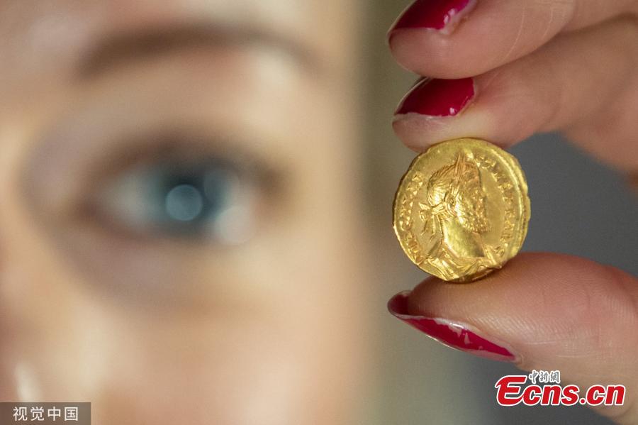 The photo shows a highly rare ancient Roman gold coin which will be auctioned in London in June this year. The incredibly rare gold coin, known as an Aureus, dates from AD 293-296 and bears a depiction of Allectus, who briefly seized control of Britain from the rest of the Roman Empire. (Photo/VCG)