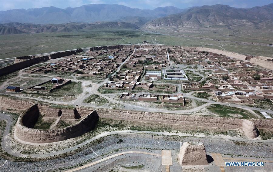 Aerial photo taken on May 28, 2019 shows a view of the Yongtai ancient city in Jingtai County of Baiyin, northwest China\'s Gansu Province. Construction of the Yongtai ancient city began in the early 17th century and the complex used to be a military fortress. Girdled by 12-meter wall structures totaling 1.7 kilometers in length, the Yongtai ancient city looks like a turtle when seen from above and is thus dubbed \