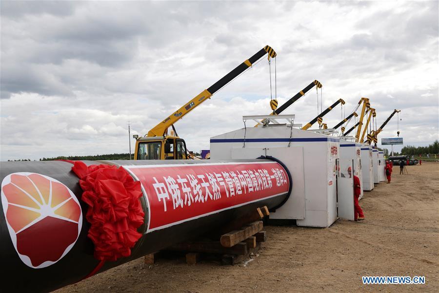 Construction of the Chinese section of the China-Russia east-route natural gas pipeline kicks off in Heihe, northeast China\'s Heilongjiang Province, June 29, 2015. (Xinhua/Song Fulai)
