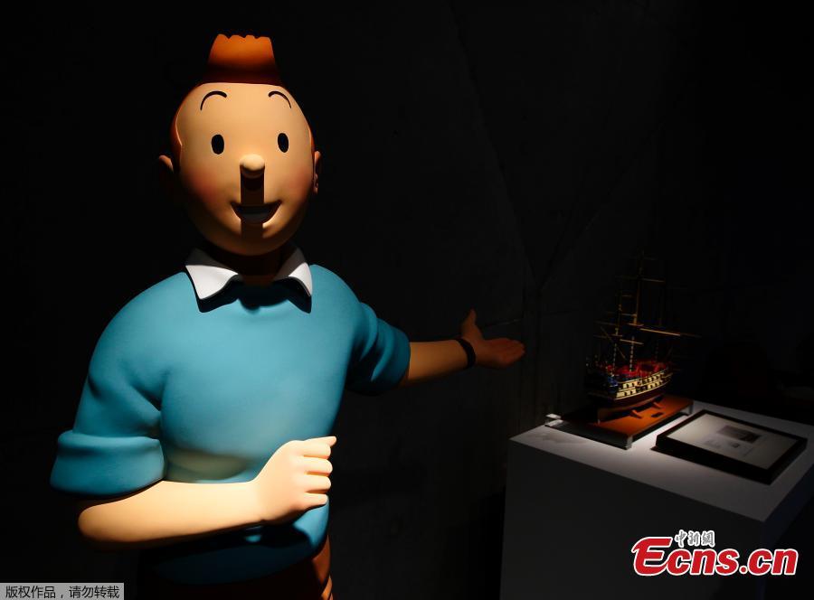 An original drawing used for the first published Tintin cover was sold at auction on June 8 in Dallas for US$1.12 million. The identities of seller and buyer have not been released. The illustration, by Tintin creator Herge, shows the plucky young reporter sitting on a tree stump carving a makeshift propeller for his plane after the original was damaged in a rough landing somewhere in the Soviet Union. (Photo/Agencies)