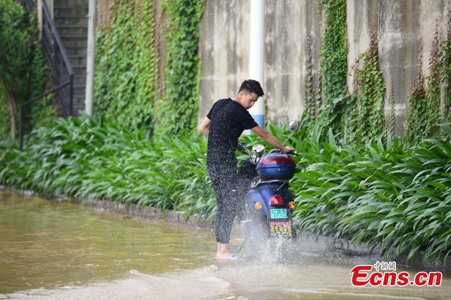 A flooded street near the Liujiang River after heavy rainfall upstream in Liuzhou City, Southwest China’s Guangxi Zhuang Autonomous Region, June 10, 2019. (Photo: China News Service/Wang Yizhao)