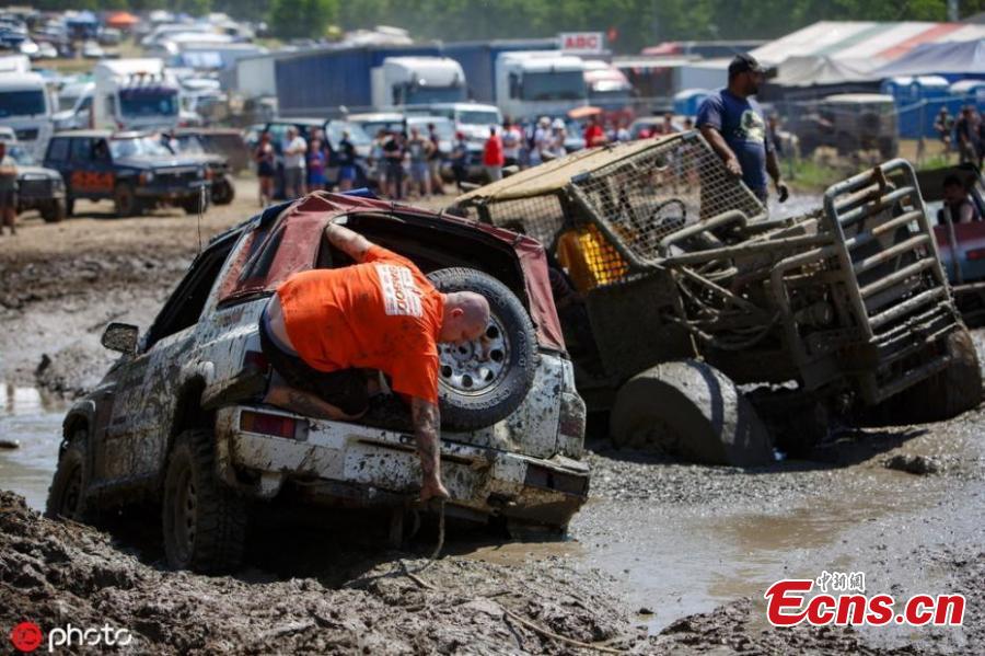 The annual festival is the largest off-road event in Europe, featuring some 1,200 amateur race vehicles and more than 20 thousand participants. (Photo/IC)