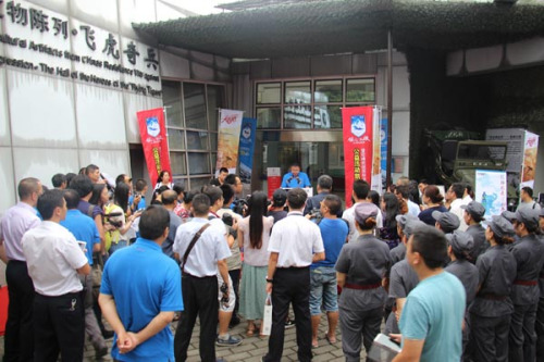 A ceremony is held to welcome the return of the search team. (Photo by Huang Zhiling/www.chinadaily.com.cn)