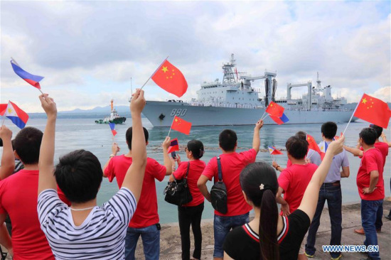 Overseas Chinese see off the Chinese naval fleet at the Port of Davao, the Philippines, May 2, 2017. A Chinese naval fleet on Tuesday left Davao City in southeastern Philippines after a three-day friendly visit. (Xinhua/Shi Kuiji) Overseas Chinese see off the Chinese naval fleet at the Port of Davao, the Philippines, May 2, 2017. A Chinese naval fleet on Tuesday left Davao City in southeastern Philippines after a three-day friendly visit. (Xinhua/Shi Kuiji)