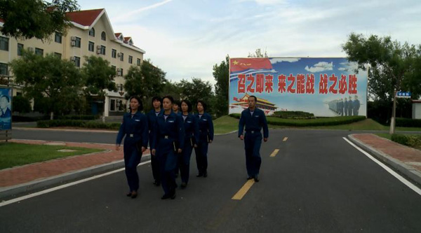 The photo shows the first group of female combat-service personnel at the air force of the Beihai Fleet. (Photo/CCTV) The photo shows the first group of female combat-service personnel at the air force of the Beihai Fleet. (Photo/CCTV)