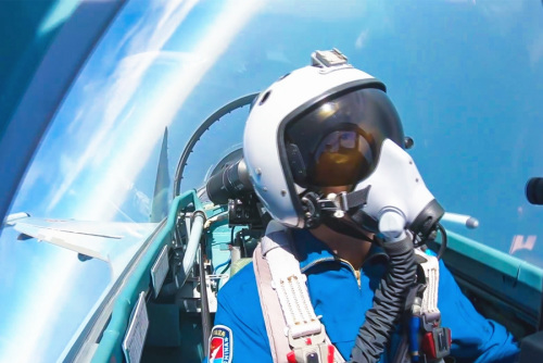 A Chinese pilot during an exercise over the South China Sea. (Photo/Xinhua) A Chinese pilot during an exercise over the South China Sea. (Photo/Xinhua)