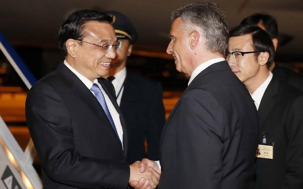 Chinese premier arrives in Switzerland for first trip to Europe 