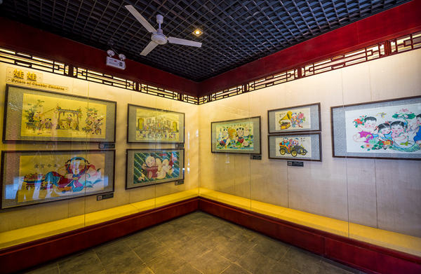 A snapshot of the pictures on display at the Yangliuqing New Year Painting Museum, on April 28, 2017. (Photo by Liu Jie/provided to chinadaily.com.cn) A snapshot of the pictures on display at the Yangliuqing New Year Painting Museum, on April 28, 2017. (Photo by Liu Jie/provided to chinadaily.com.cn)