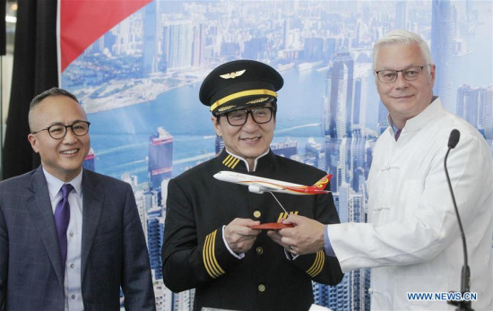 China's Hong Kong Airlines official George Liu (L), superstar Jackie Chan (C) and Craig Richmond, president and CEO of Vancouver International Airport, attend a ceremony at the Vancouver International Airport in Vancouver, Canada, June 30, 2017. (Xinhua/Liang Sen) China's Hong Kong Airlines official George Liu (L), superstar Jackie Chan (C) and Craig Richmond, president and CEO of Vancouver International Airport, attend a ceremony at the Vancouver International Airport in Vancouver, Canada, June 30, 2017. (Xinhua/Liang Sen)